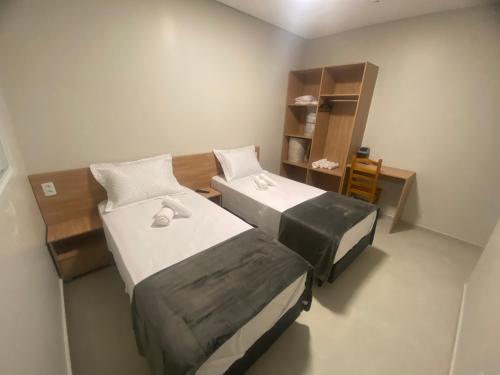 Katil atau katil-katil dalam bilik di Joris Hotel