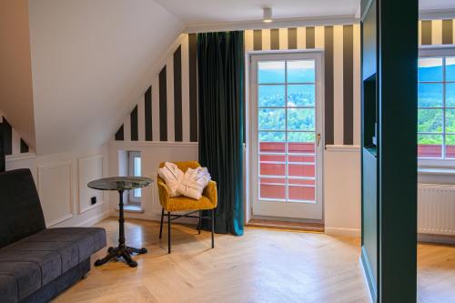 Χώρος καθιστικού στο Orient Express Apartamenty
