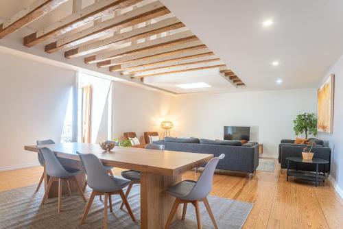 Downtown Seaview Apartment