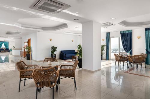 Coin salon dans l'établissement Lindos Nest