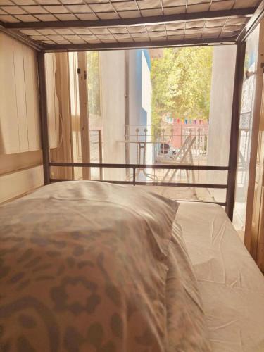 Ένα ή περισσότερα κρεβάτια σε δωμάτιο στο O2 Hostel