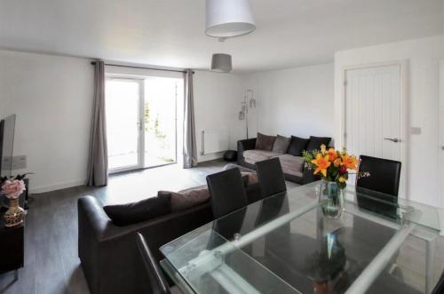 Un lugar para sentarse en New House! Large Drive! Ideal For Business or Relocation, Weekly and Monthly Stay