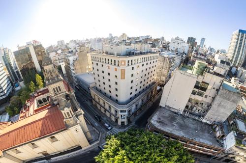 Pemandangan umum bagi Buenos Aires atau pemandangan bandar yang diambil dari hotel