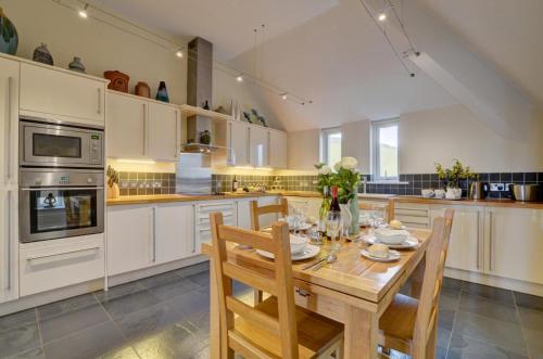 Köök või kööginurk majutusasutuses Spindrift Croyde