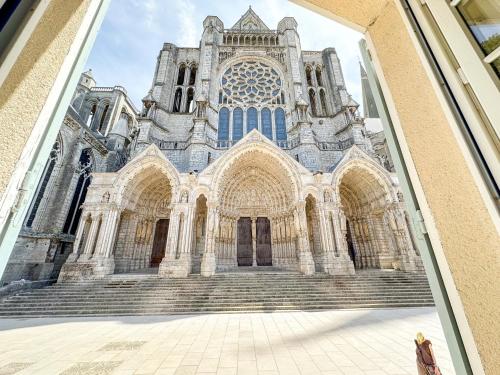 Φωτογραφία από το άλμπουμ του VitraNova – Face à la cathédrale de Chartres σε Chartres