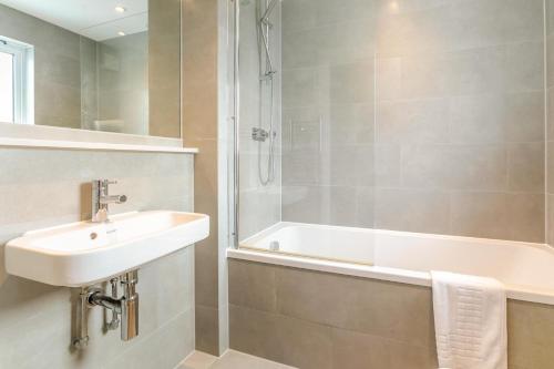 Koupelna v ubytování 11 The Old Station Masters House