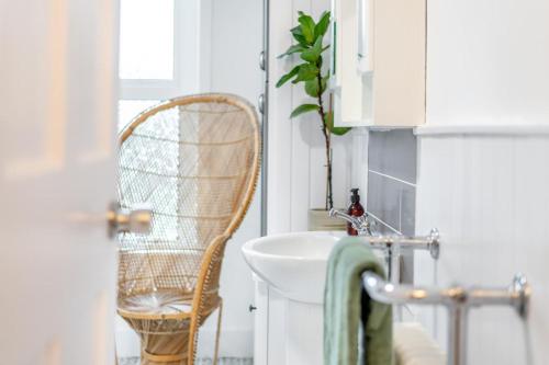 Un baño de Waves End - Whitstable