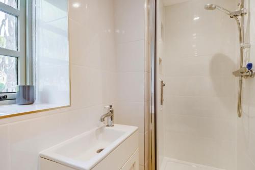Ένα μπάνιο στο 3 Bed in Cley oc-t32433