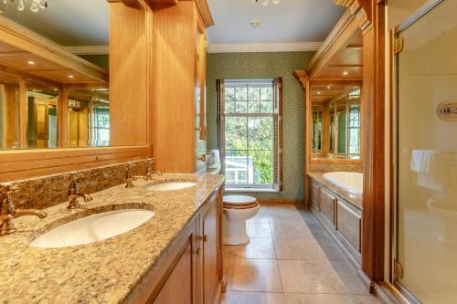 Bilik mandi di The Welsh Chateau