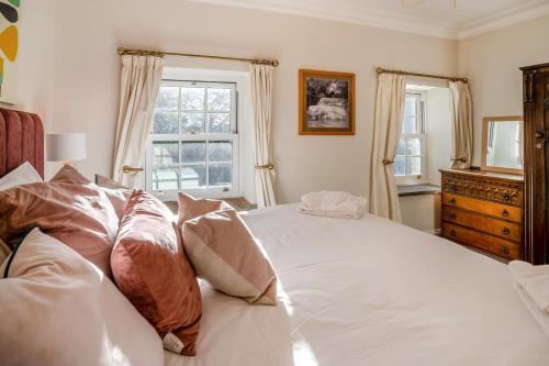 Katil atau katil-katil dalam bilik di The Welsh Chateau