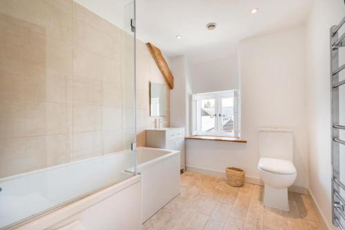 Bilik mandi di Croyde Farm Cottage