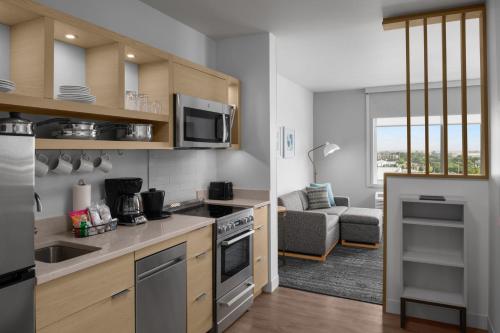 Cucina o angolo cottura di TownePlace Suites by Marriott Nampa