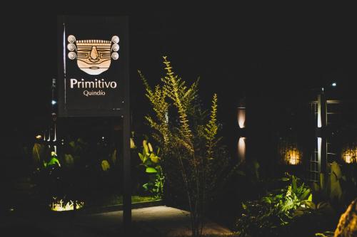 Primitivo Quindíoに飾ってある許可証、賞状、看板またはその他の書類