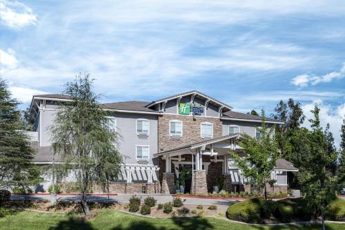 a large building with a sign on it at Holiday Inn Express Hotel & Suites San Dimas by IHG in San Dimas