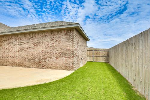 Fotografie z fotogalerie ubytování 8 Mi to Texas Tech Spacious Lubbock Home v destinaci Lubbock
