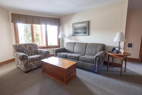 Posezení v ubytování Winwood Condominiums by Windham Mountain Club