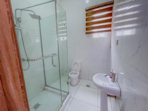 Un baño de Serene Haven