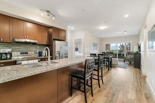 Η κουζίνα ή μικρή κουζίνα στο Chic Haven Stylish 3Bedroom