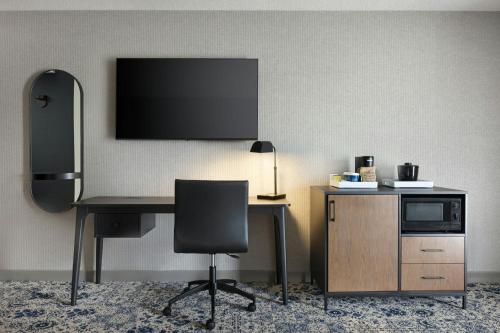 Kuchyň nebo kuchyňský kout v ubytování Four Points By Sheraton - Saginaw