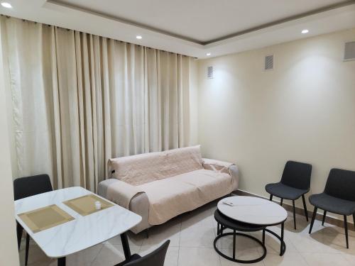 ET1G Maguia Home - City Suite Veranda