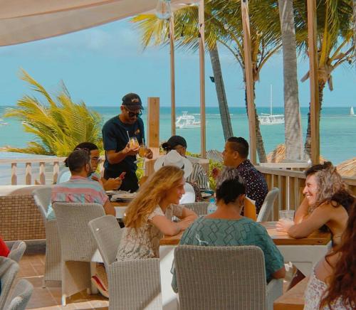 Gäste, die in der Unterkunft OLAS DE LOS CORALES - SUITES and VILLAS - free wifi, great location übernachten