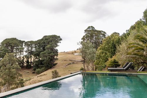 Πισίνα στο ή κοντά στο Mirador Springs Retreat - Supa Luxe Glamping