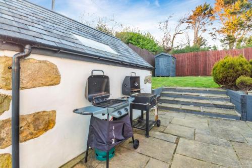 Taman di luar Bryn Refail Bach