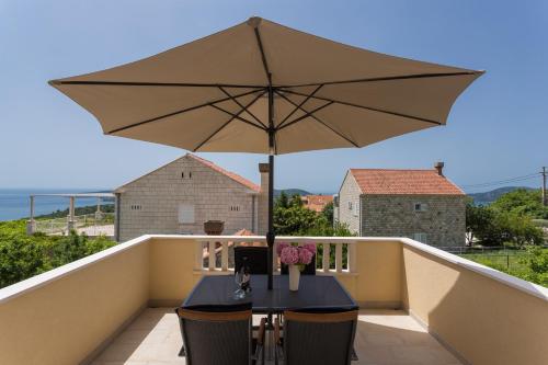 Gallery image of Apartment & Room Ladisic in Orasac