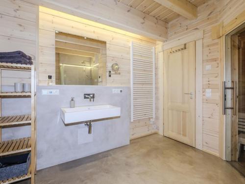Koupelna v ubytování Bergwaldlodge Einklang