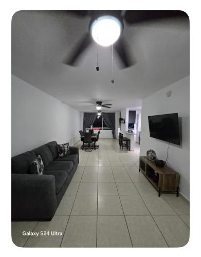 Μια τηλεόραση ή/και κέντρο ψυχαγωγίας στο Casita Seda