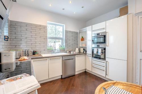 Φωτογραφία από το άλμπουμ του White Water House σε Pevensey