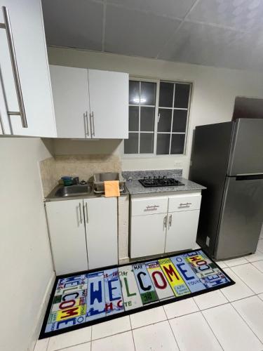 Room Private in the Panama Cityにあるキッチンまたは簡易キッチン