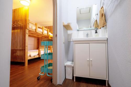 Ένα μπάνιο στο Hyuga Surf Camp201 - Vacation STAY 31873v