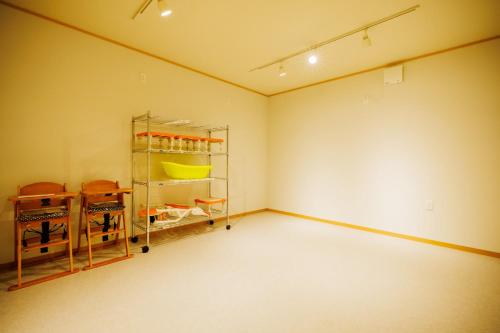 an empty room with a room with a shelf at Orihimekan - Vacation STAY 70154v in To-katta