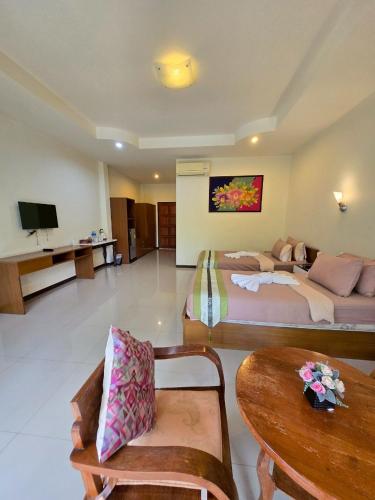 โทรทัศน์และ/หรือระบบความบันเทิงของ OYA International Resort Phuket 普吉岛欧雅国际度假酒店