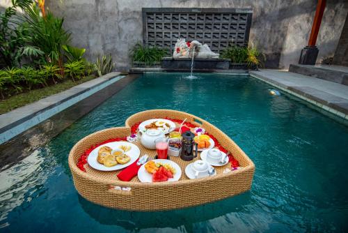 Makanan di atau berdekatan lodge