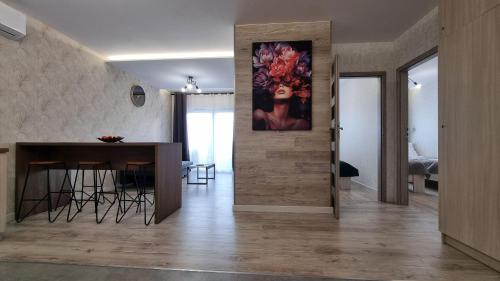 Fotografie z fotogalerie ubytování Q Apart Zenith- trzypokojowy, klimatyzowany apartament przy Manufakturze z garażem Gratis, FV v Lodži