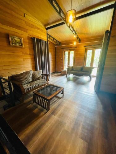 Χώρος καθιστικού στο Barewood Bliss Villa