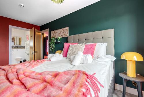 Penthouse Botanica- Wyndale Signature Stays photo 31