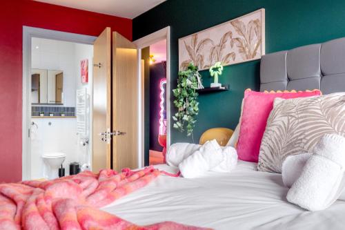 Penthouse Botanica- Wyndale Signature Stays photo 3