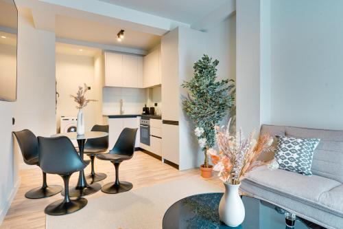 Skyline Spa Athens 110