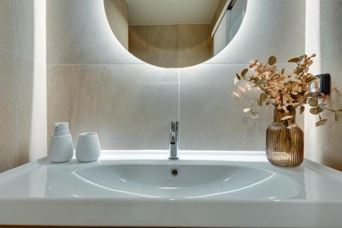 Skyline Spa Athens 110