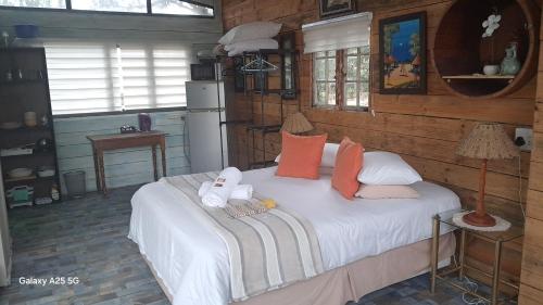 A Vie at C Self Catering Houseにあるベッド