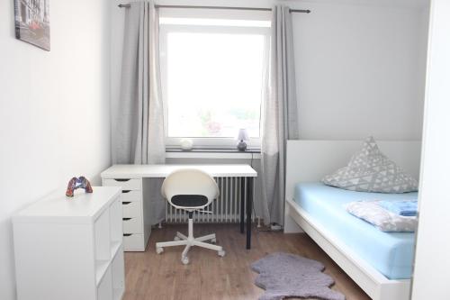Postel nebo postele na pokoji v ubytování 1 Privatzimmer in Dreizimmer Wohnung Lemgo Innenstadt Ferien Unterkunft