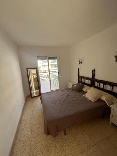 Postel nebo postele na pokoji v ubytování Apartment in La Pineda