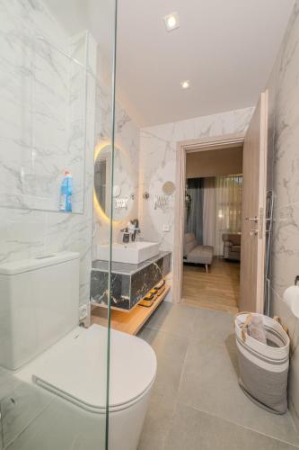 Saint Mykonos Apartment near Piraeus Ferry Port
