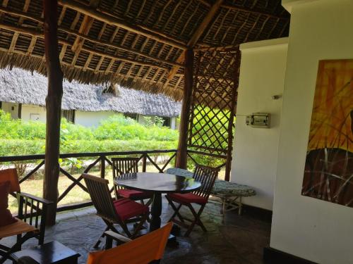 Taman di luar Palm Villa Escape in Malindi