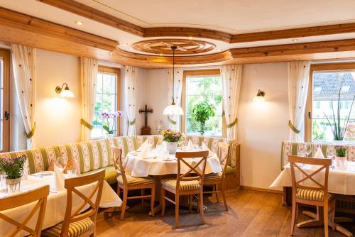 Restoran atau tempat lain untuk makan di Hotel & Restaurant Gasthof Belchenblick