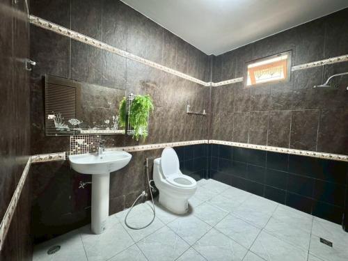 Koupelna v ubytování 8Pax Spacious Private Home near The Mall Bangkapi