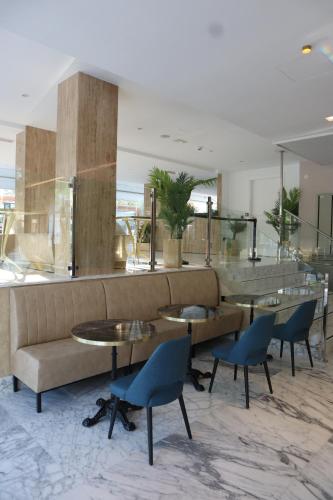 Area soggiorno di Alanda Marbella Hotel & Wellness
